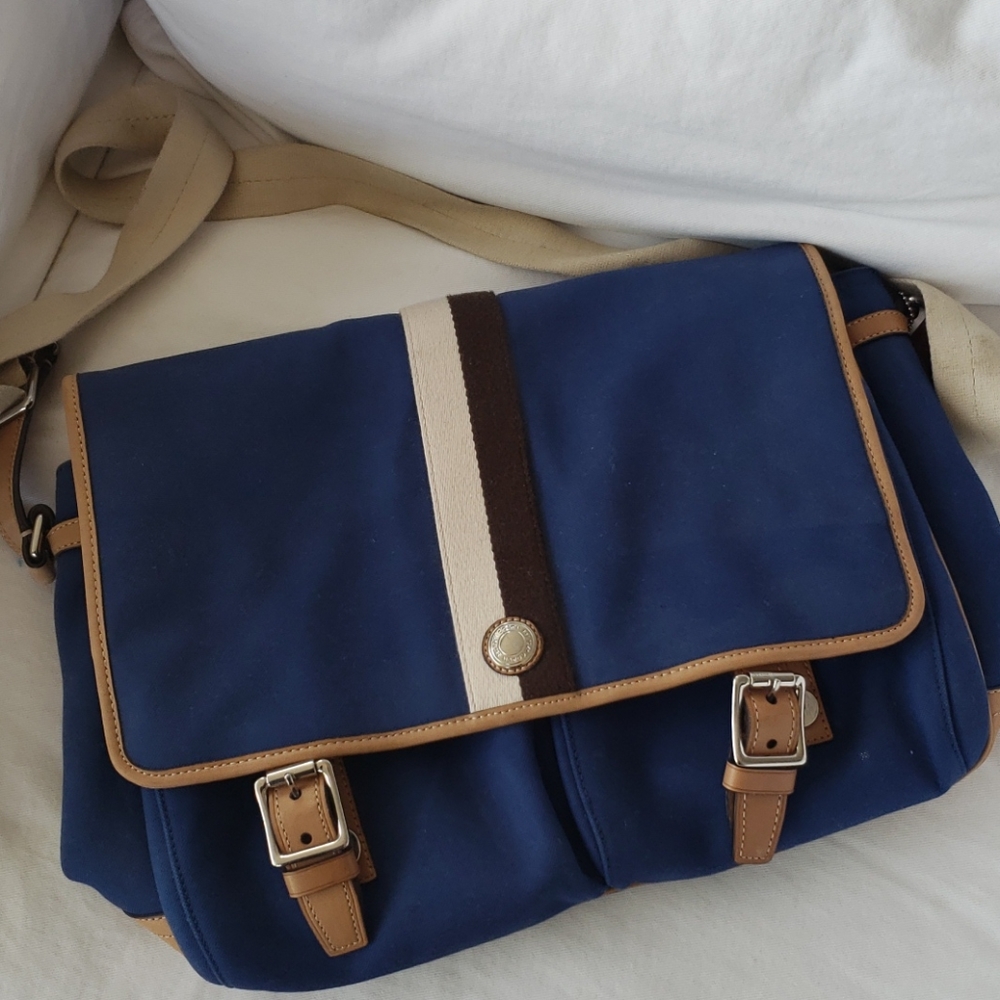 COACH messenger Bag...excellent condotion